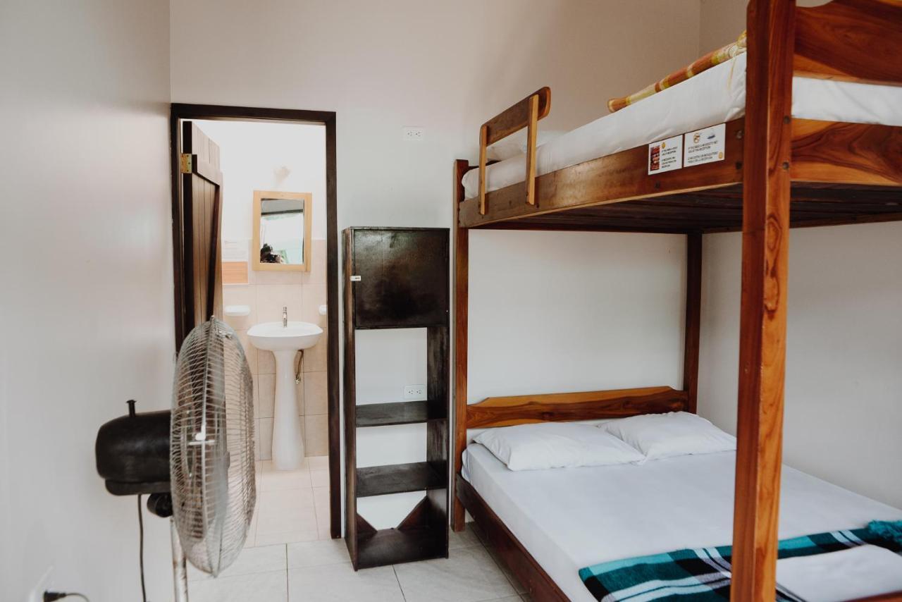 Esperanto Bed & Breakfast Surf Hostel Montanita Exterior photo