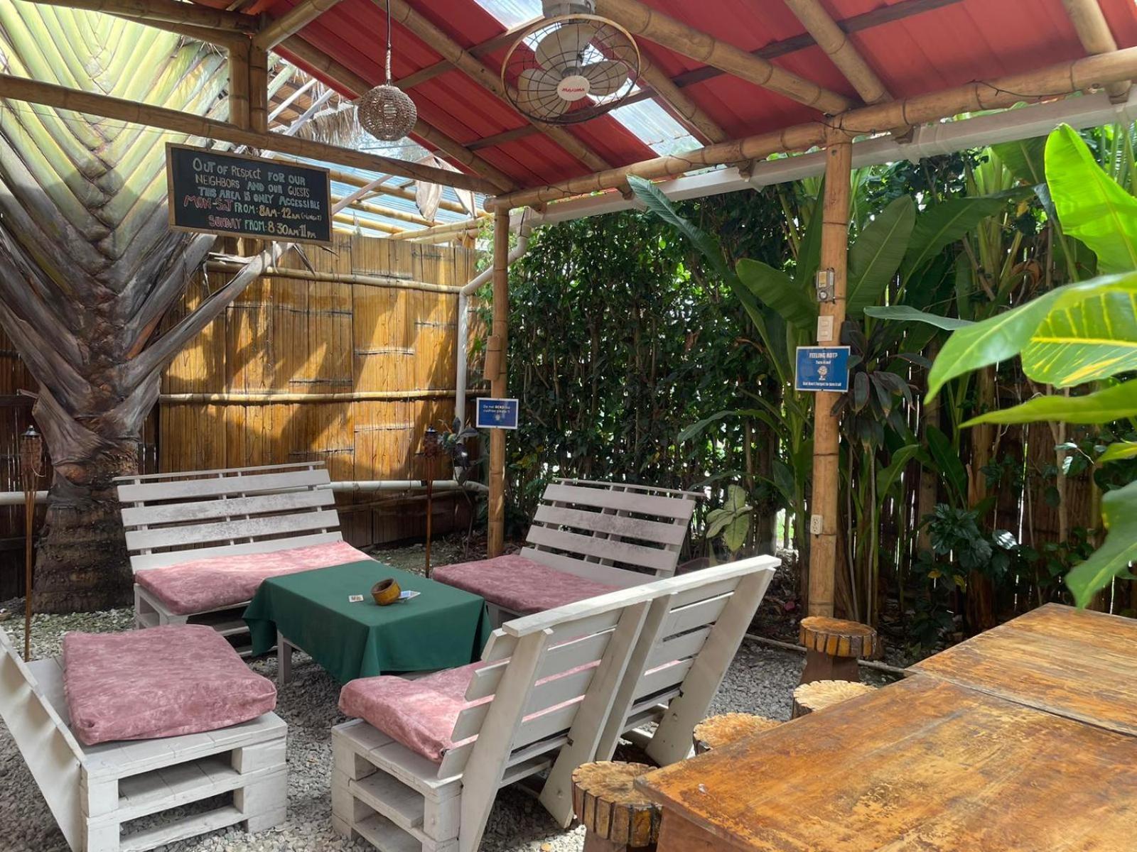 Esperanto Bed & Breakfast Surf Hostel Montanita Exterior photo